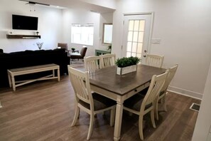Dining - Spacious, Updated 4-bedroom Home near Short North Arts / Entertainment District (Columbus)