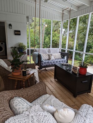 Smart TV, fireplace - Master's Tournament Rental (Augusta)