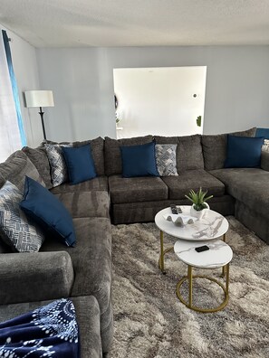 智能电视、壁炉