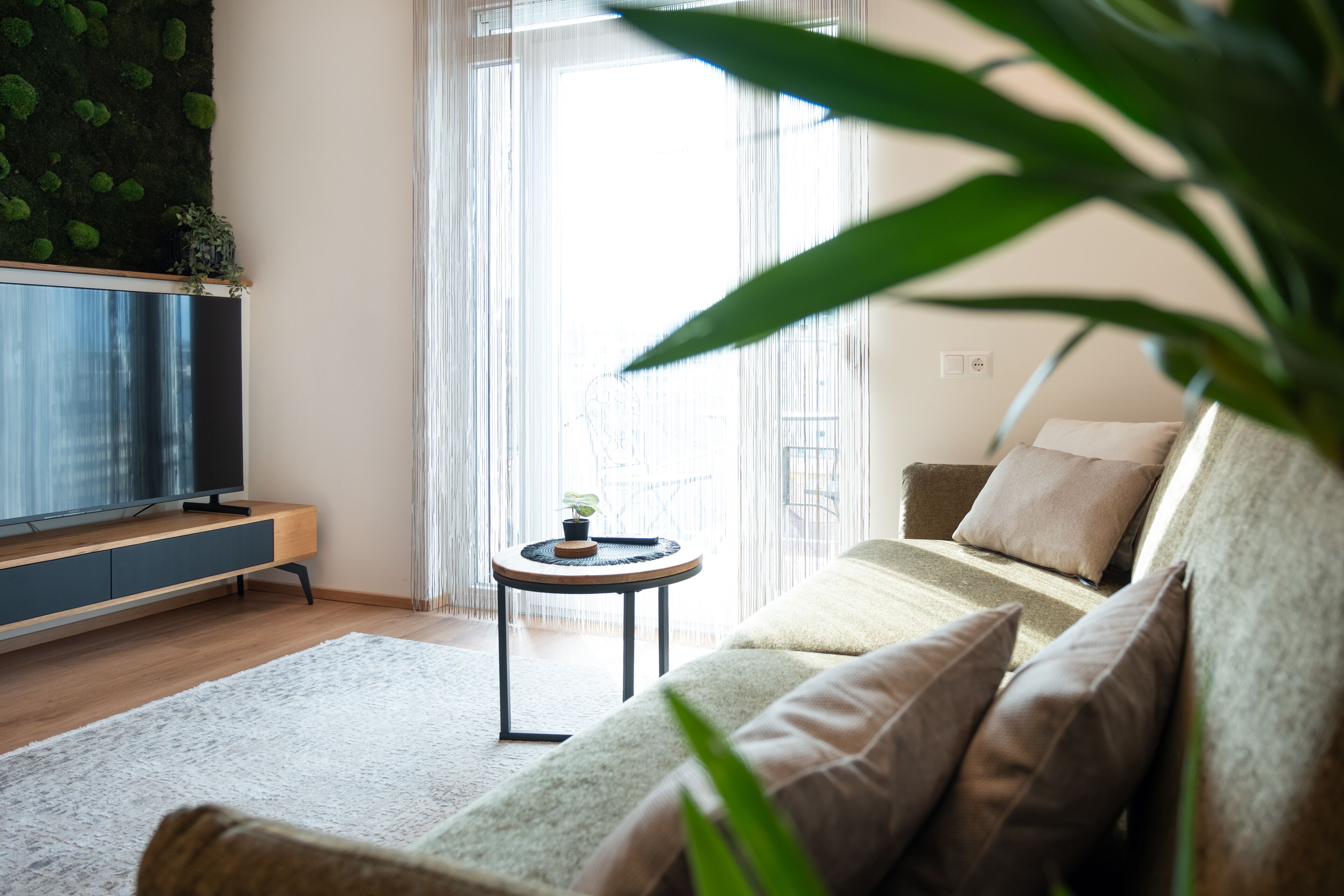 Appartamento Superior (7/22) | Area soggiorno | Smart TV 55 pollici con canali satellitari, TV, studio