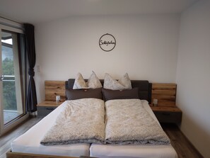 1 bedroom, in-room safe, WiFi, bed sheets