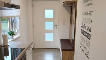 Réfrigérateur, plaque de cuisson, lave-vaisselle, cafetiÚre/bouilloire