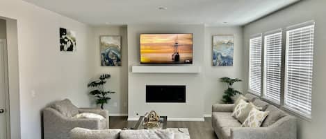 Smart TV, chimenea