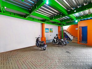 Lobby - Spot On 91557 Biring Residence (Wargasaluyu)