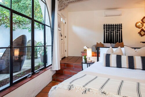 Charming Studio Hideaway in Montecito