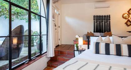 Charming Studio Hideaway in Montecito