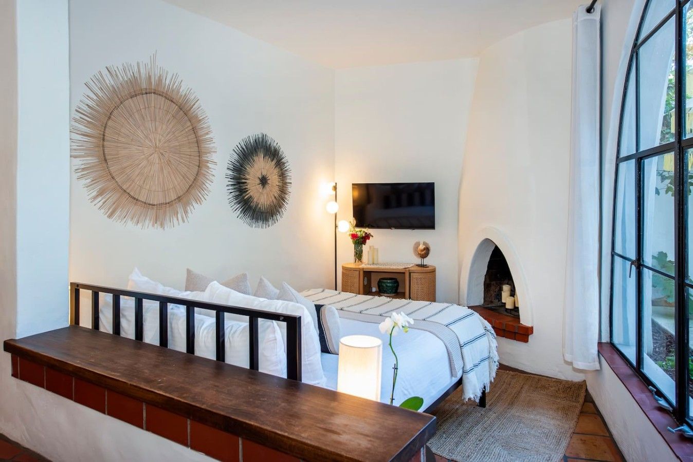 Desk, iron/ironing board, travel crib, WiFi