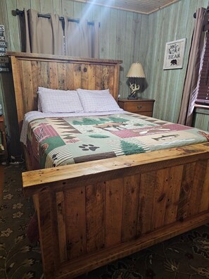 Cottage, 2 Bedrooms | 2 bedrooms, laptop workspace, free WiFi