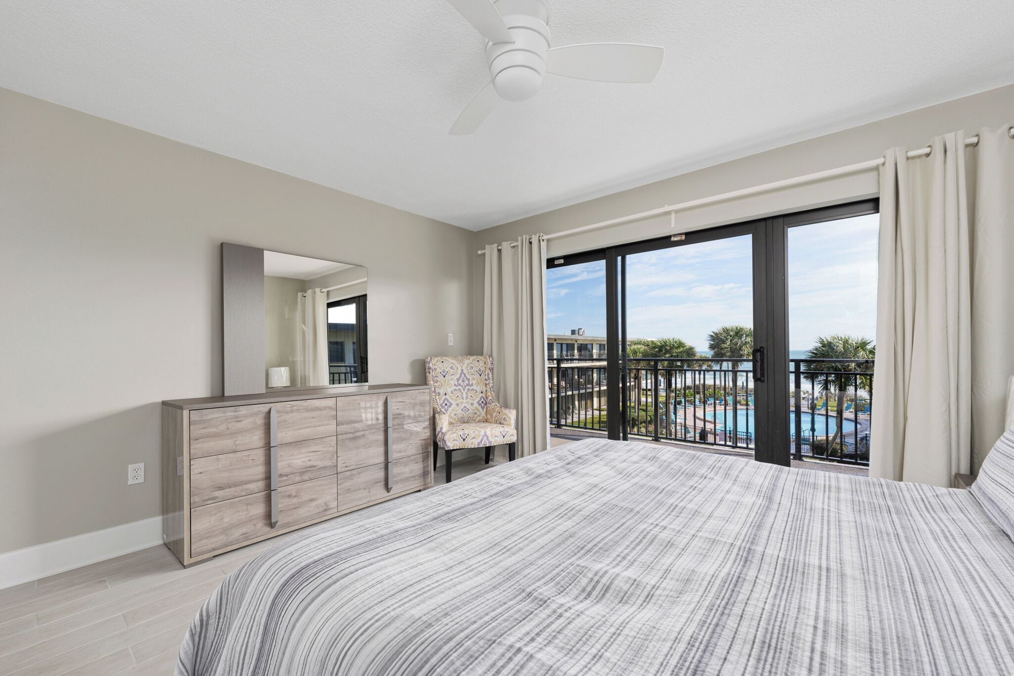 Condo (2 Bedrooms) | Property amenity