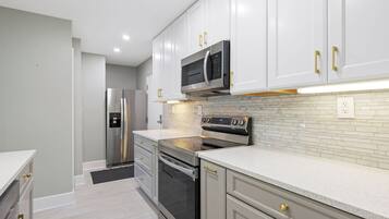 Condo (2 Bedrooms) | Property amenity