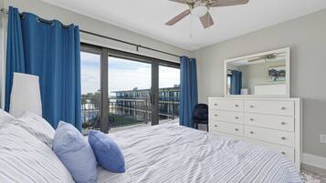 Condo (2 Bedrooms) | Property amenity