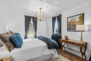 4 bedrooms, desk, iron/ironing board, free WiFi
