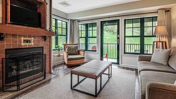 Smart-TV, Kamin, Tischfußball