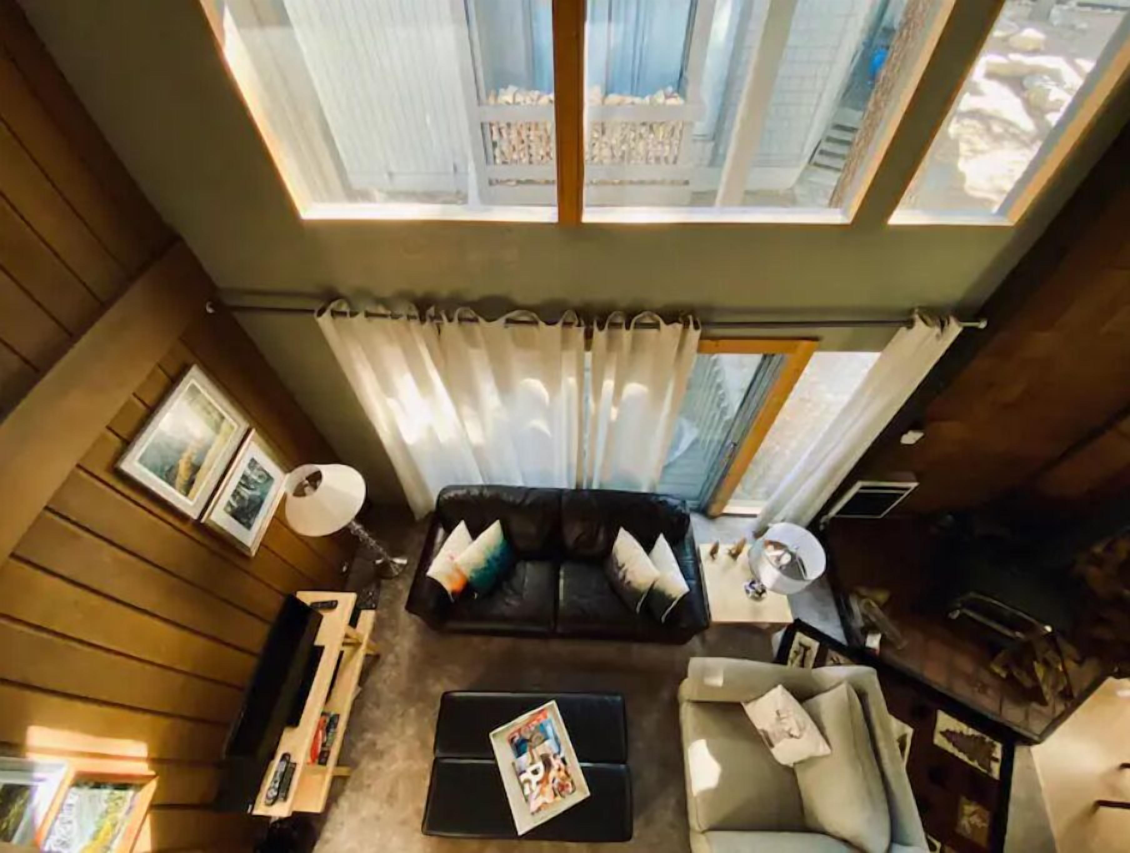 智能电视、壁炉、立体声音响