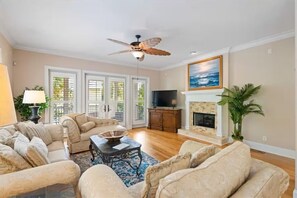 Smart TV, fireplace, computer monitors