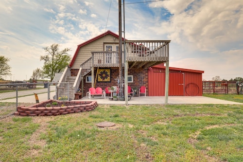 Beatrice Studio w/ Fire Pit: Near Golf!