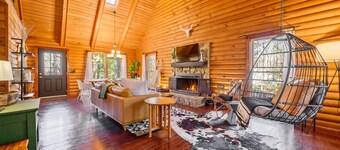 Big Warm Hug of a Cabin! Luxury Linens, Best Coffee Station for Miles