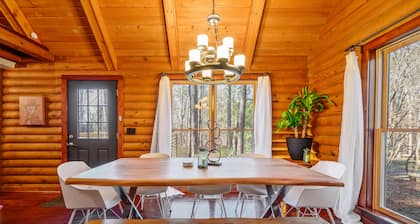 Big Warm Hug of a Cabin! Luxury Linens, Best Coffee Station for Miles