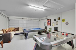 Spielezimmer