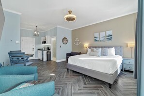 واي فاي مجانًا وملاءات أسرّة