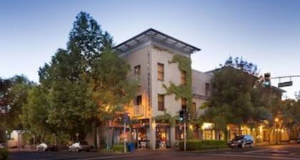 Amazing Santa Rosa Wine Escape Home