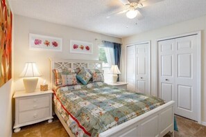 4 chambres, fer et planche à repasser, Wi-Fi, literie fournie