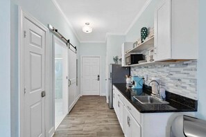 Coffee/tea maker, fridge, microwave, toaster