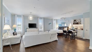 办公桌、免费 WiFi、床单