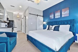 Iron/ironing board, free WiFi, bed sheets, wheelchair access