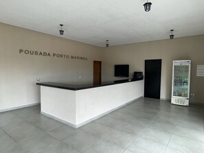 ฝ่ายต้อนรับ