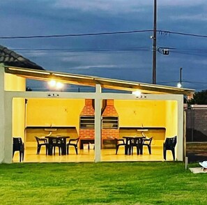 พื้นที่บาร์บีคิว/ปิกนิก