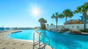 Innenpool, beheizter Pool