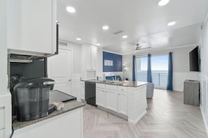 Fridge, microwave, stovetop, dishwasher - Seaclusion PCB 703-Beach Views-Sleeps 5 (Panama City Beach)