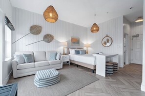 Free WiFi, bed sheets, wheelchair access - "Calm Water 30A" #415 Studio Sleeps 4 (Santa Rosa Beach)