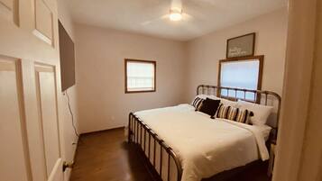 2 bedrooms, free WiFi, bed sheets