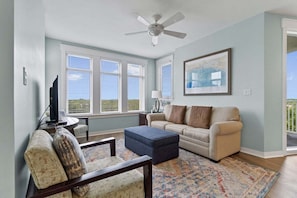 TV - Coastal Haven 5512-Modern Vibes-Sleeps 4 (Miramar Beach)