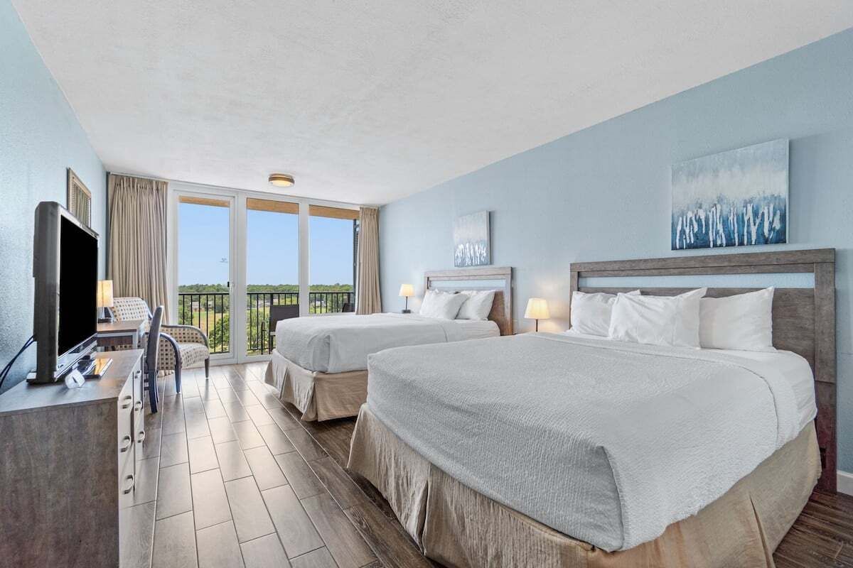 Skrivebord, wi-fi (inkludert) og sengetøy