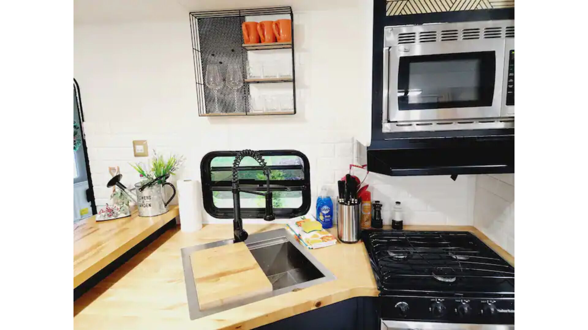 冰箱、微波炉、烤箱、炉灶