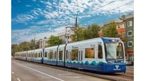 Pool - Ultra lux tiny home w/hot tub, queen bed, nature. (Tukwila)