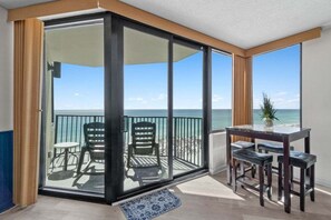 Dining - The Blue Pearl 910W-Beach View-Sleeps 4 (Panama City Beach)