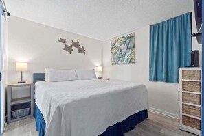 1 bedroom, free WiFi, bed sheets, wheelchair access - The Blue Pearl 910W-Beach View-Sleeps 4 (Panama City Beach)