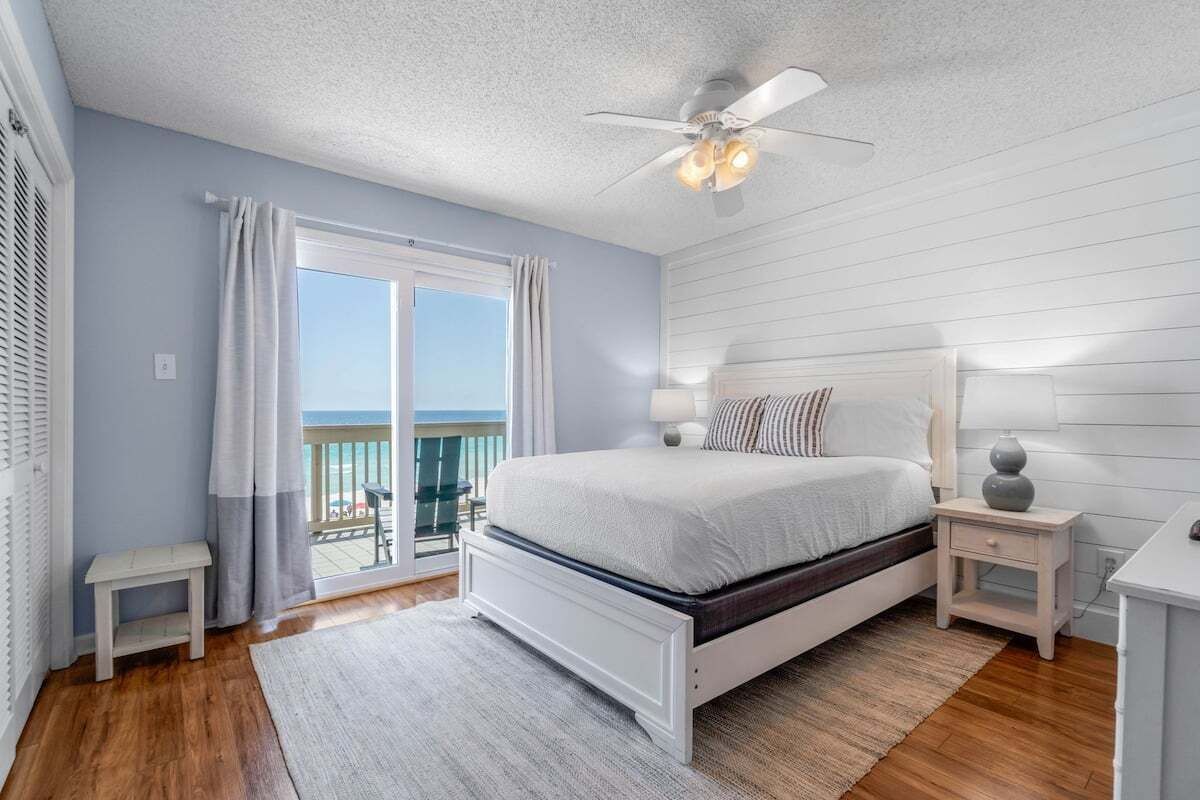 2 slaapkamers, een strijkplank/strijkijzer, gratis wifi, beddengoed