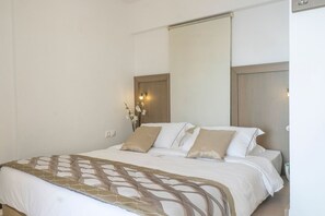 1 bedroom, iron/ironing board, free WiFi, bed sheets