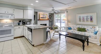 Coastal cottage with private pool, patio, firepit, AC, & W/D - walk to beach