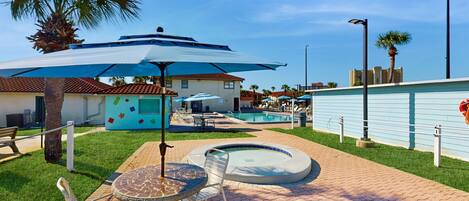 屋外ダイニングエリア