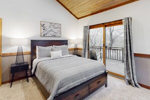 6 bedrooms, internet, bed sheets