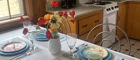 Micro-ondes, four, plaque de cuisson, lave-vaisselle