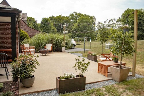 Lady Grey Cottage | Hot Tub, Fireplace, King Bed, Countryside Escape