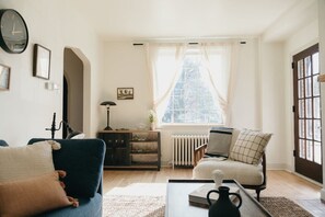 Smart TV y chimenea