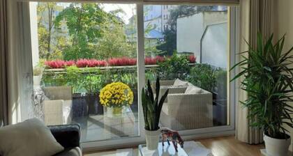 TrĂšs bel appt centre ville, Parc Olympe de Gouges ( avec garage)